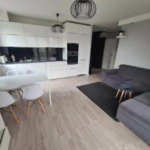  Apartament Rodzinny Z Ogródkiem